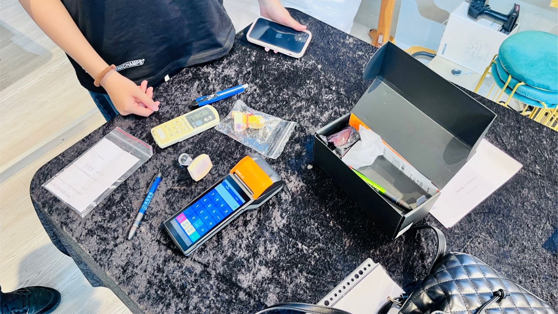 飛恩模型店-博思雲創資訊｜零售POS系統最佳選擇｜電子發票機支援所有發票傳輸與載具